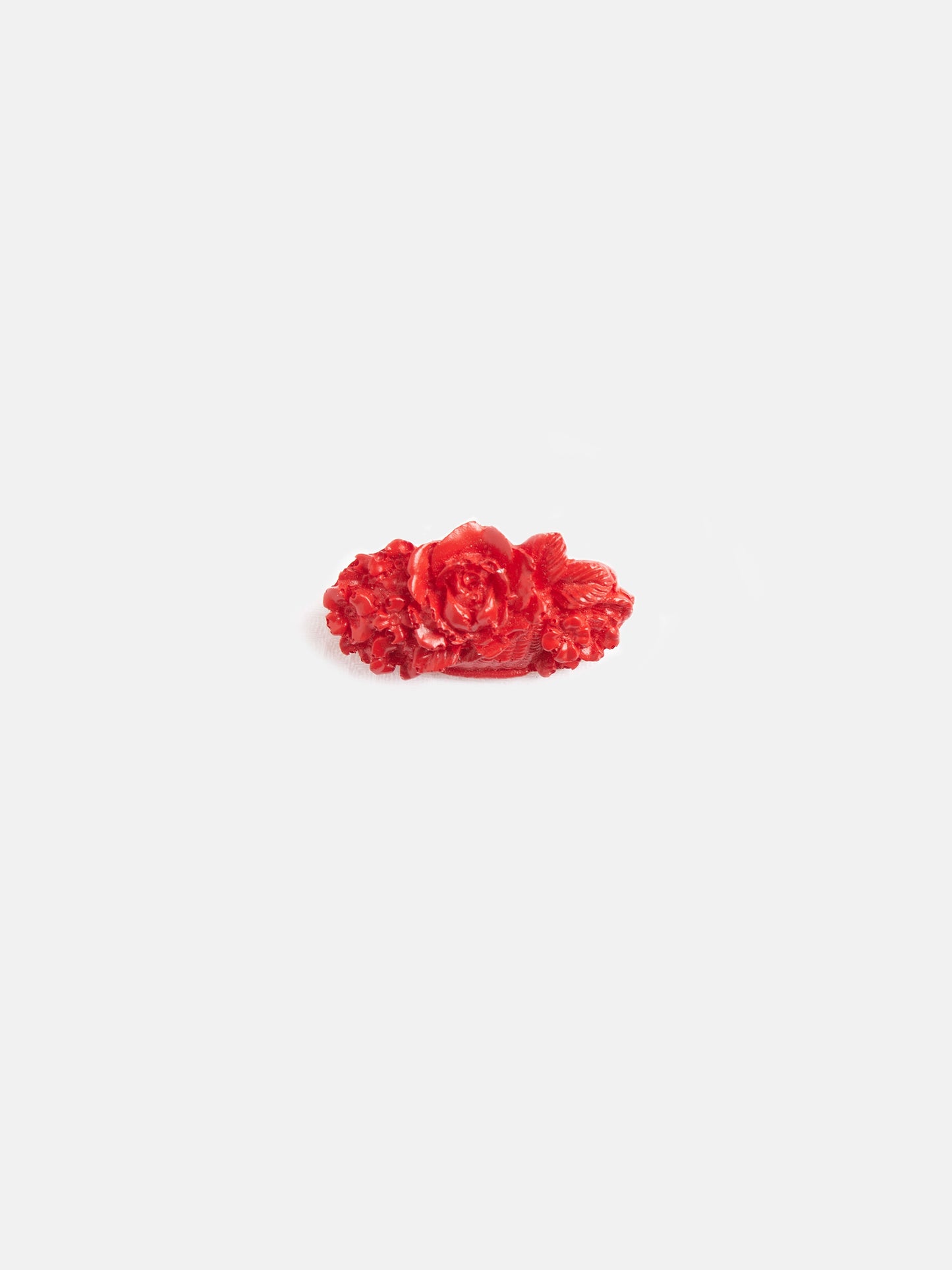 Broche floral rojo