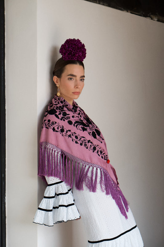 Mantón de seda flecado a mano malva