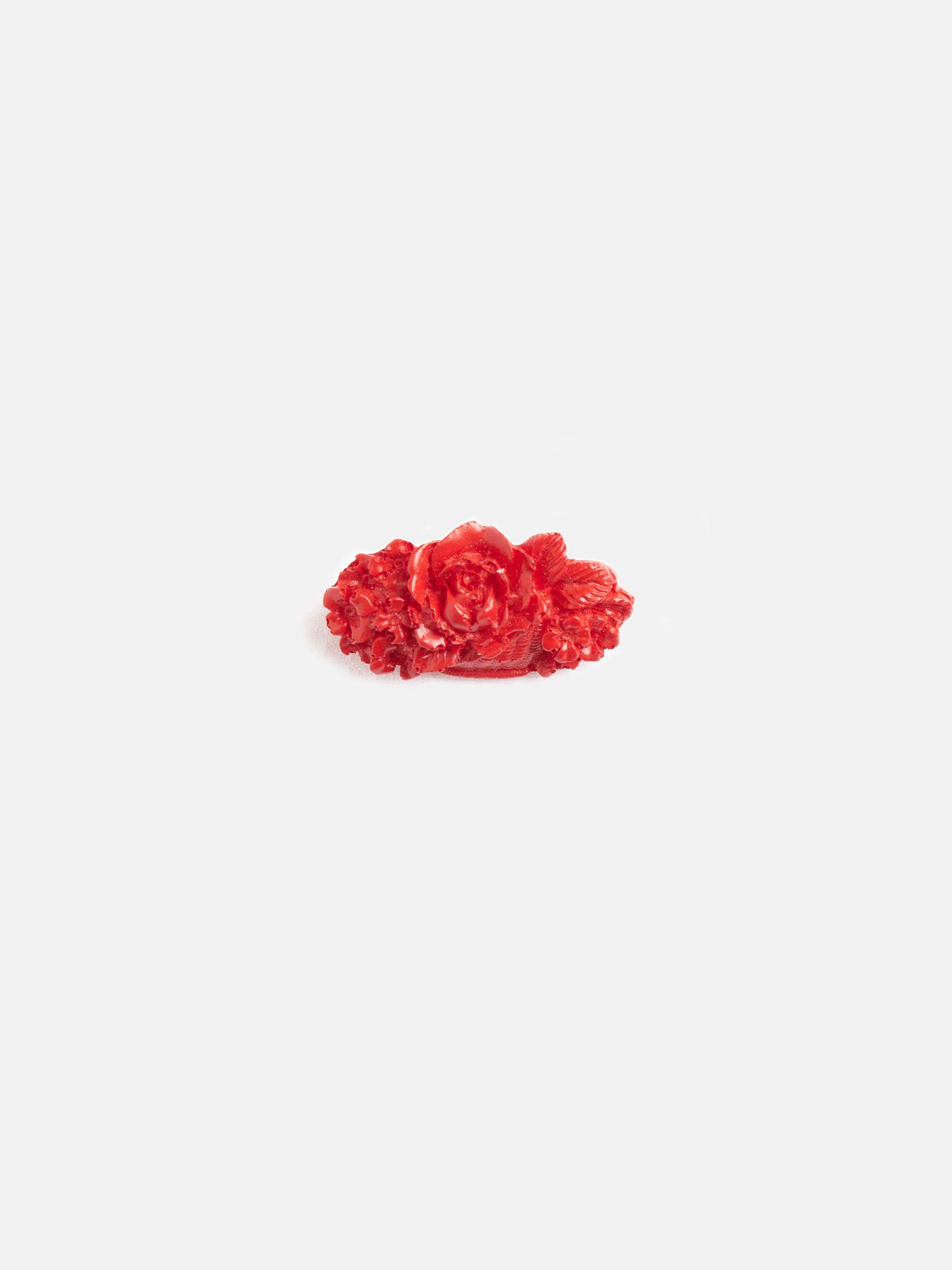Broche floral rojo