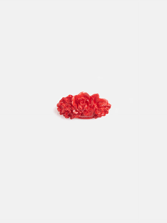 Broche floral rojo