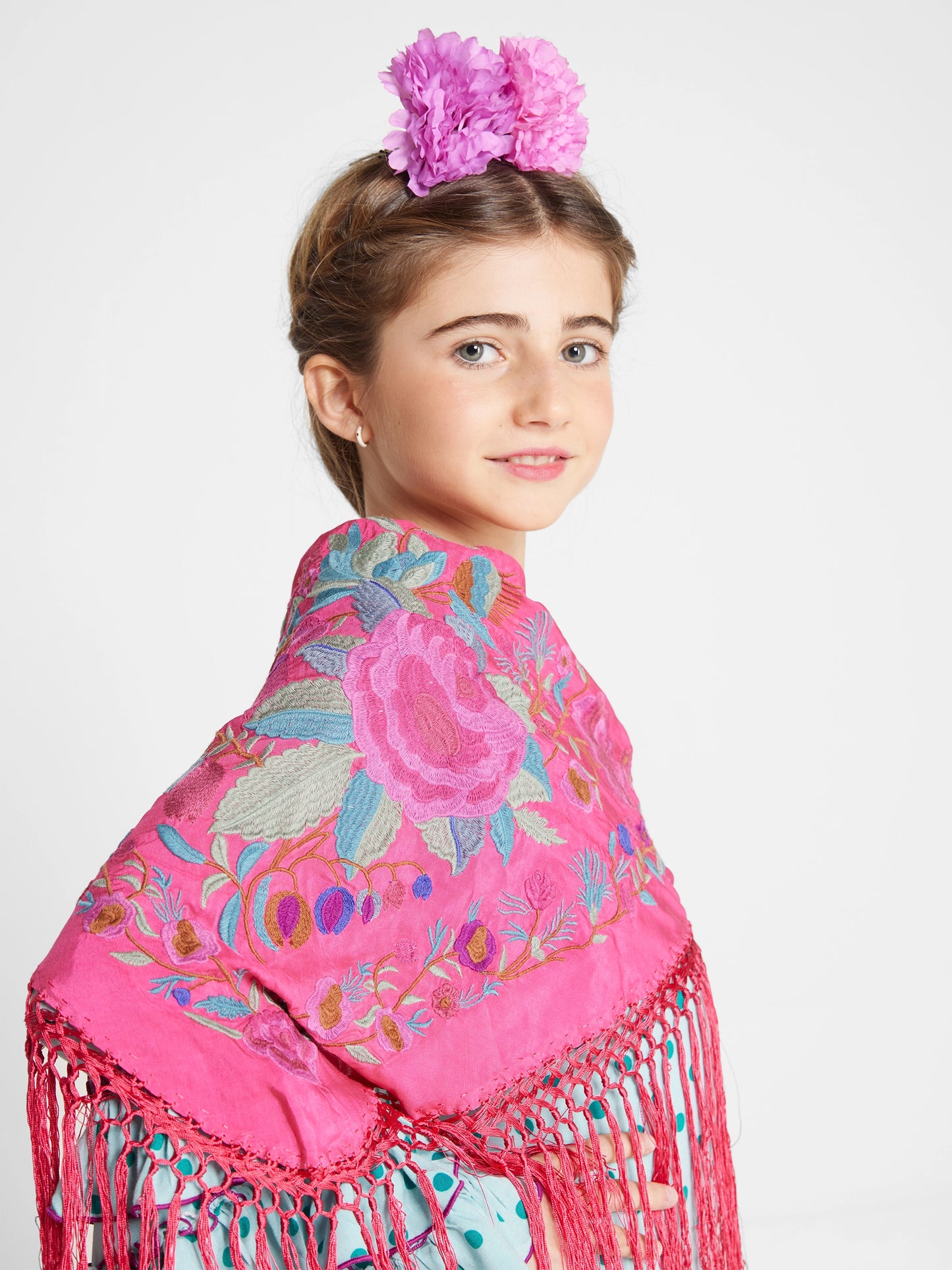 MANTON SEDA BORDADO A MANO FUCSIA K4