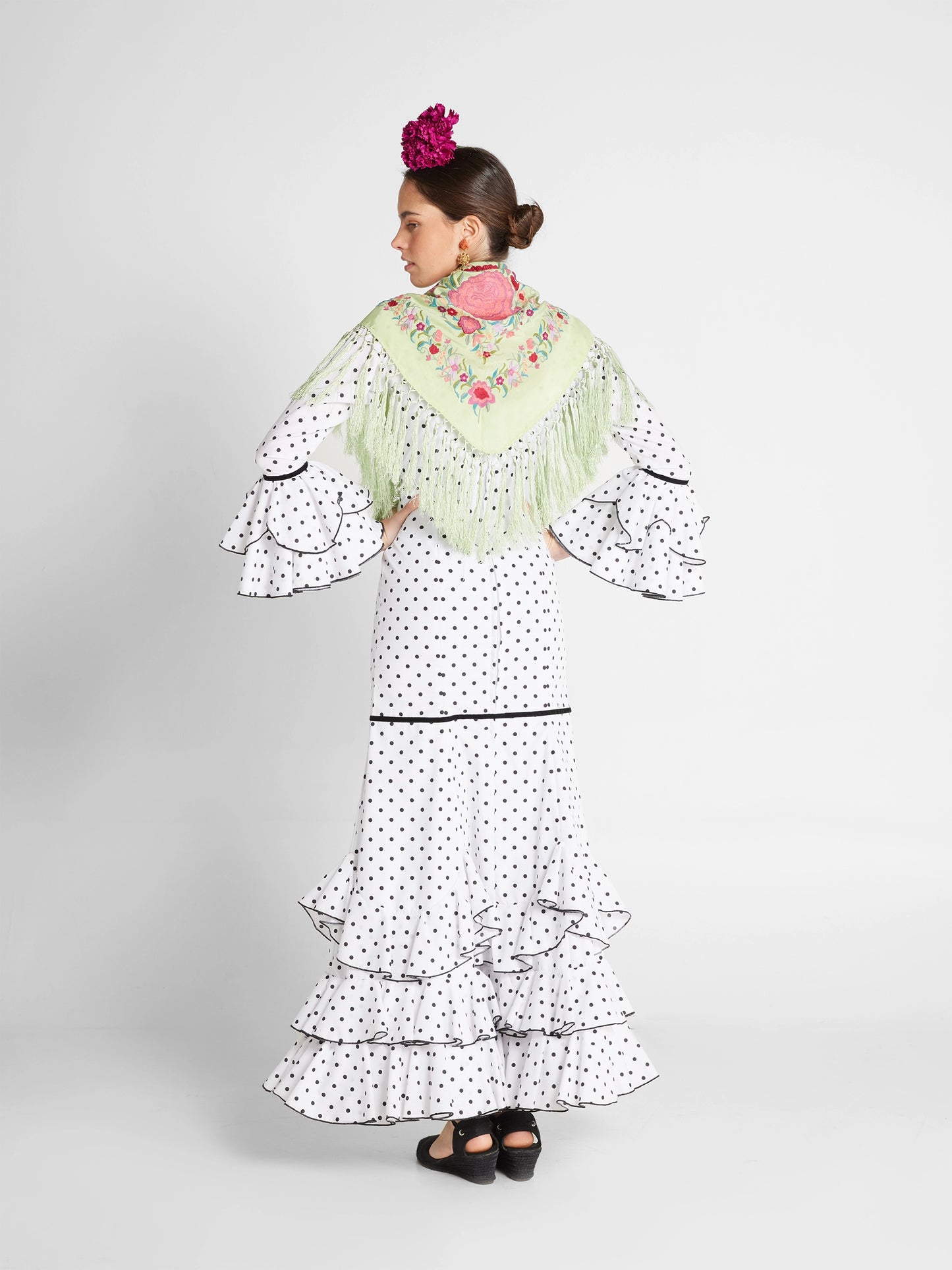 MANTON SEDA BORDADO A MANO VERDE LIMA W20