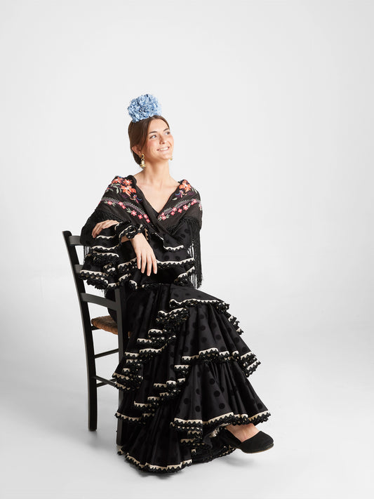 Modelo Cris negro by ConVolantes (Córdoba, España)