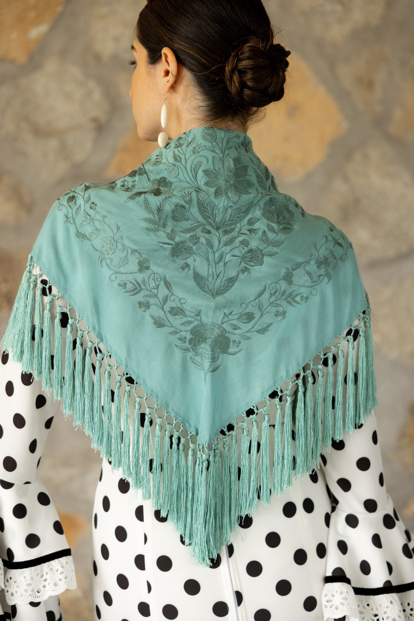 Mantón de seda flecado a mano azul empolvado