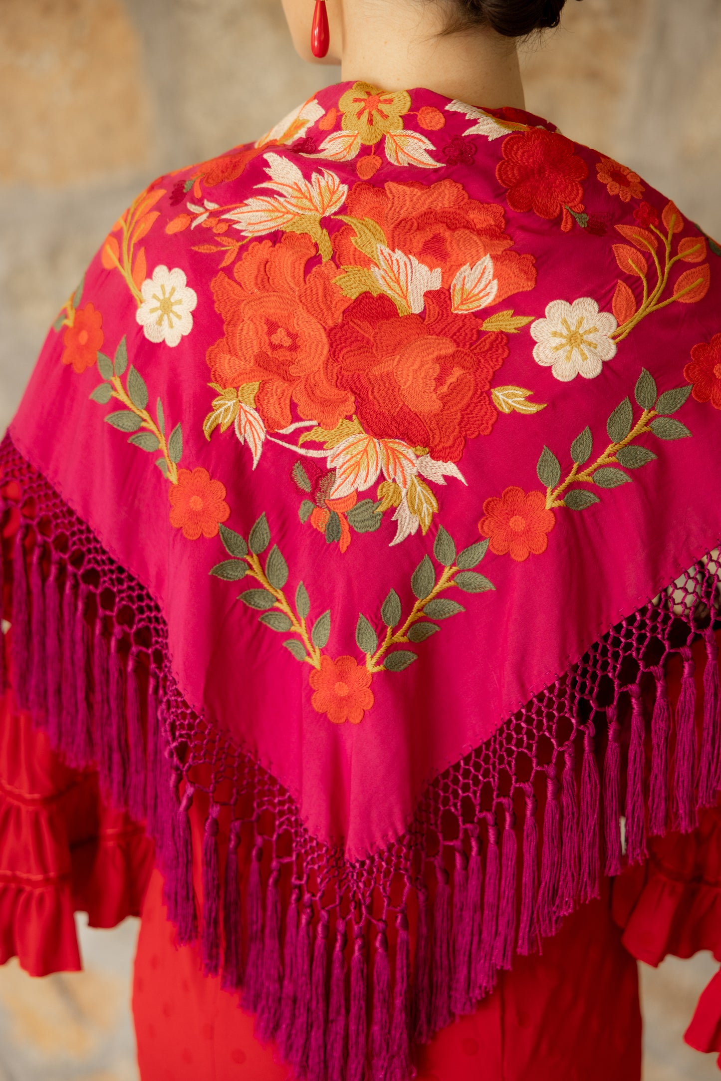 Mantón de seda flecado a mano fucsia