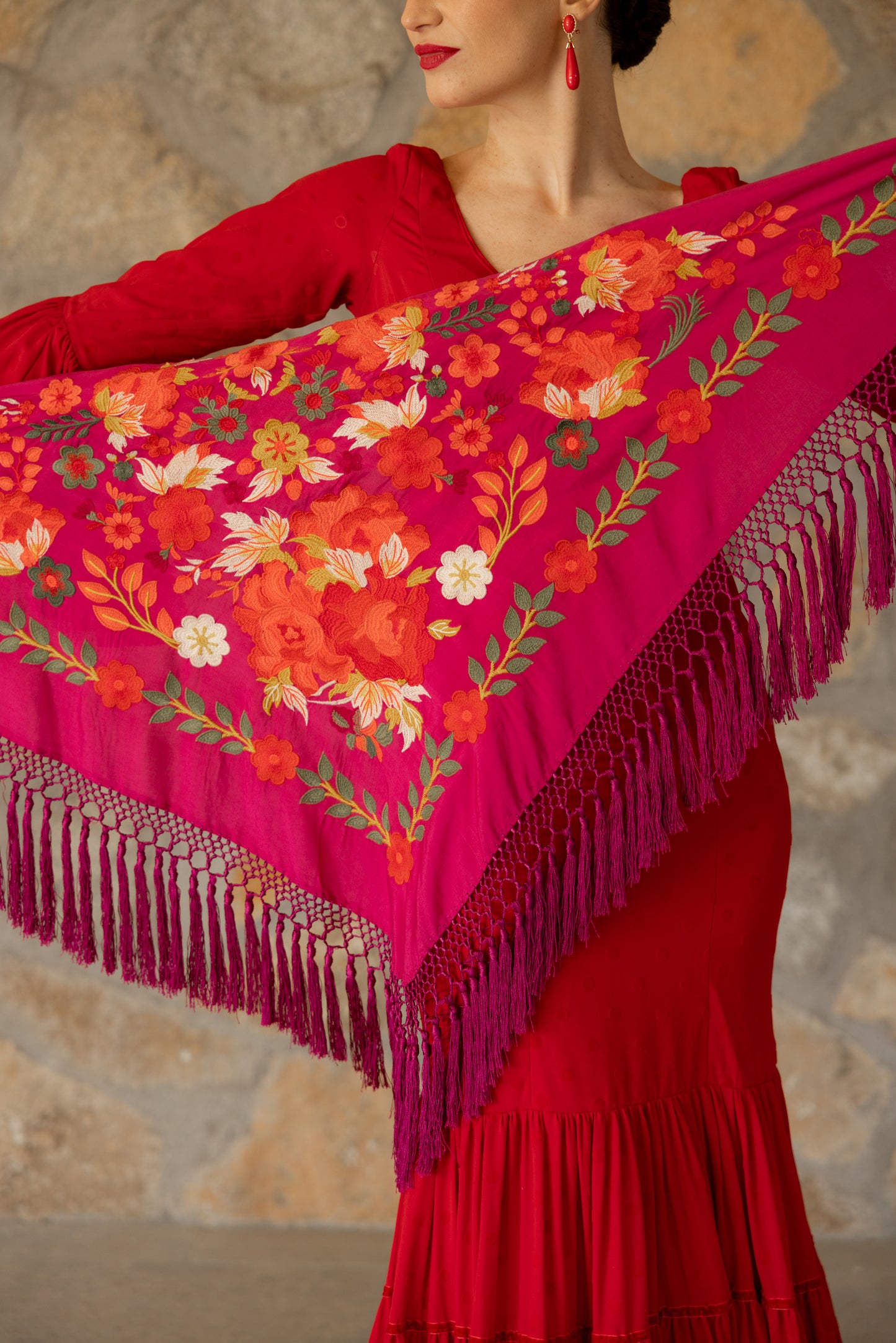 Mantón de seda flecado a mano fucsia