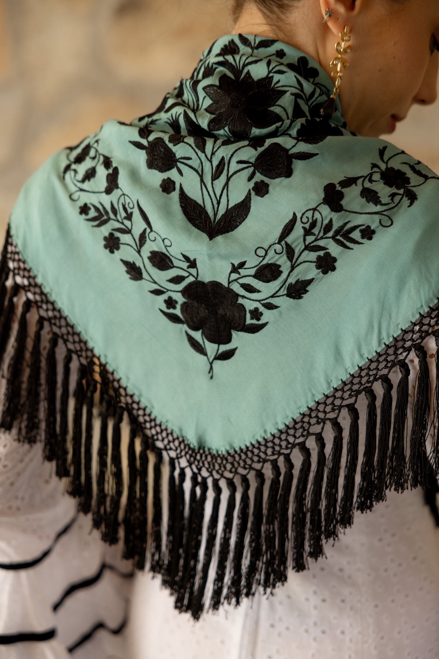 Mantón de seda flecado a mano azul turquesa