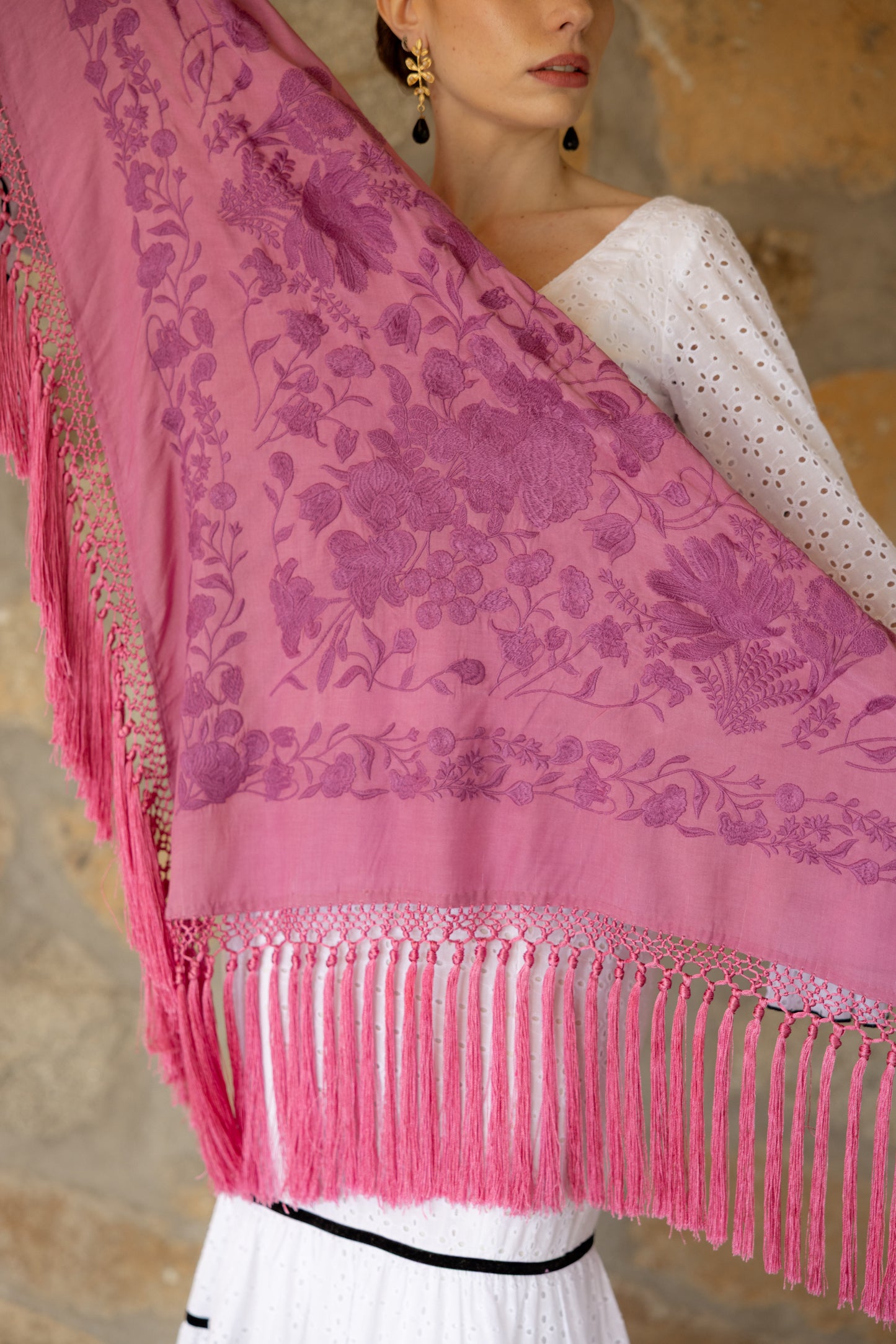 Mantón de seda flecado a mano rosa empolvado