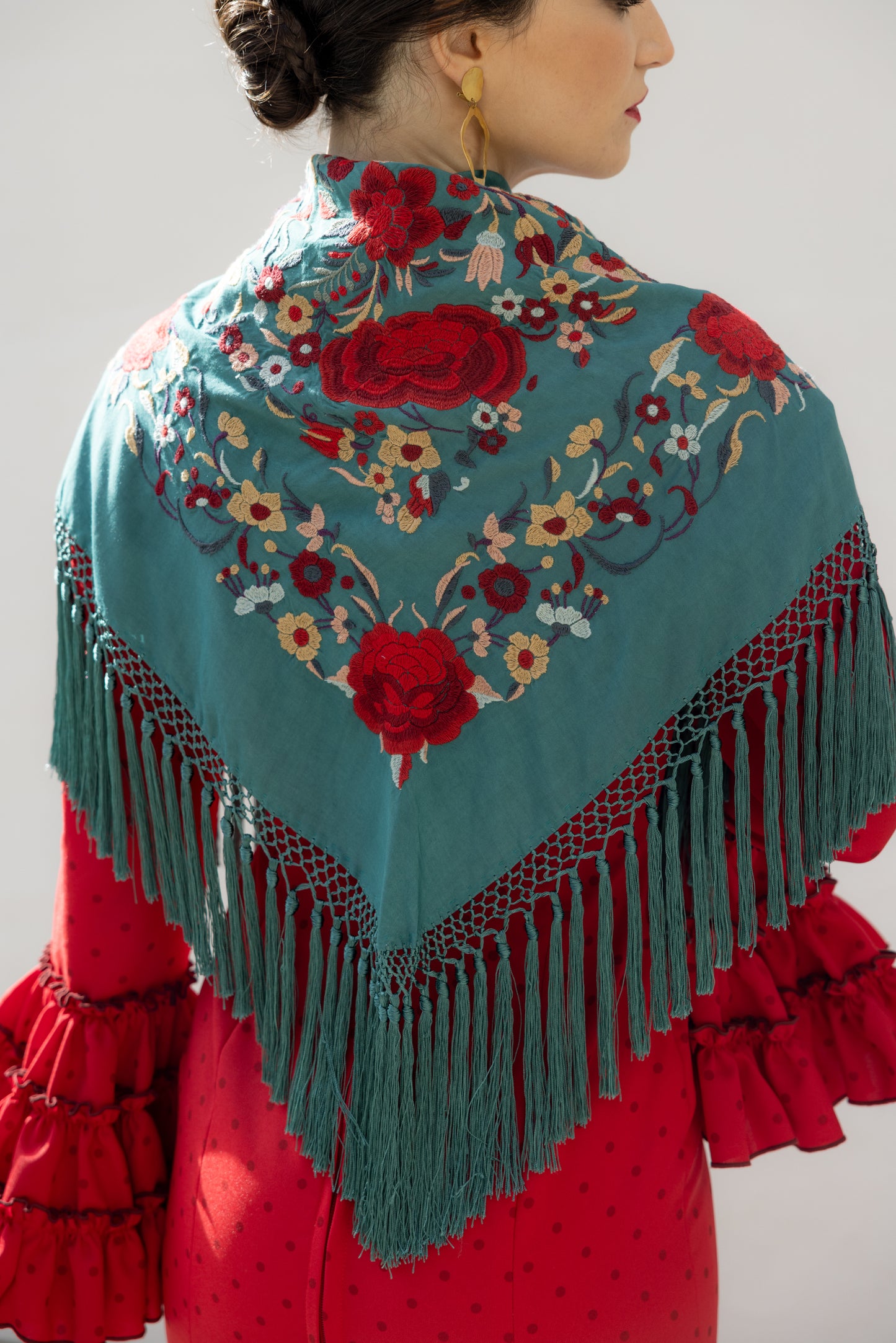 Mantón de seda flecado a mano rosa verde.