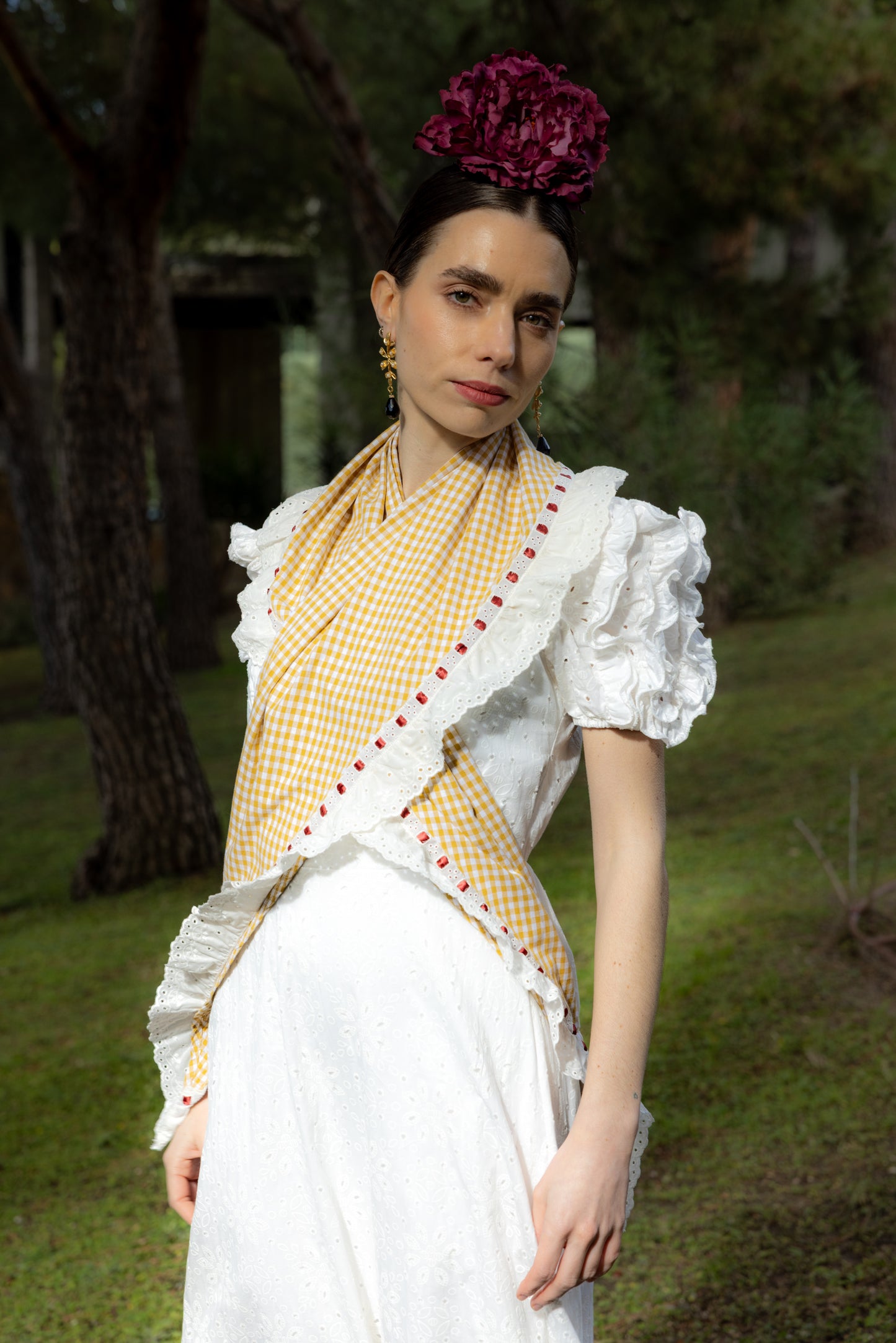 Conjunto bata y pañoleta rociera