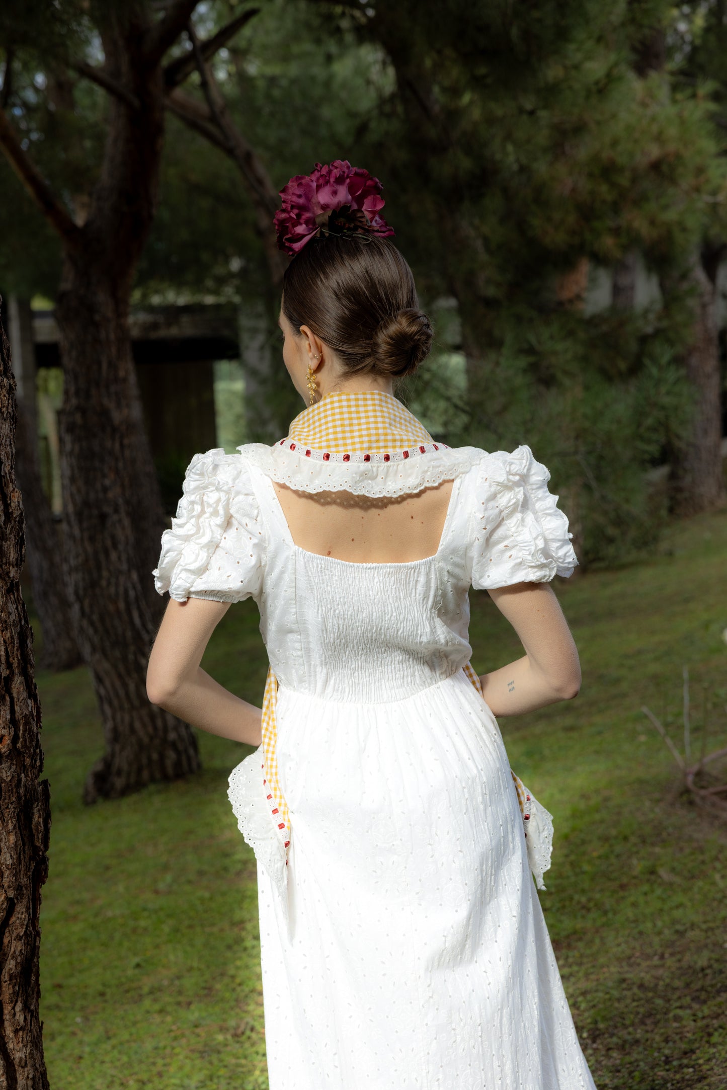 Conjunto bata y pañoleta rociera