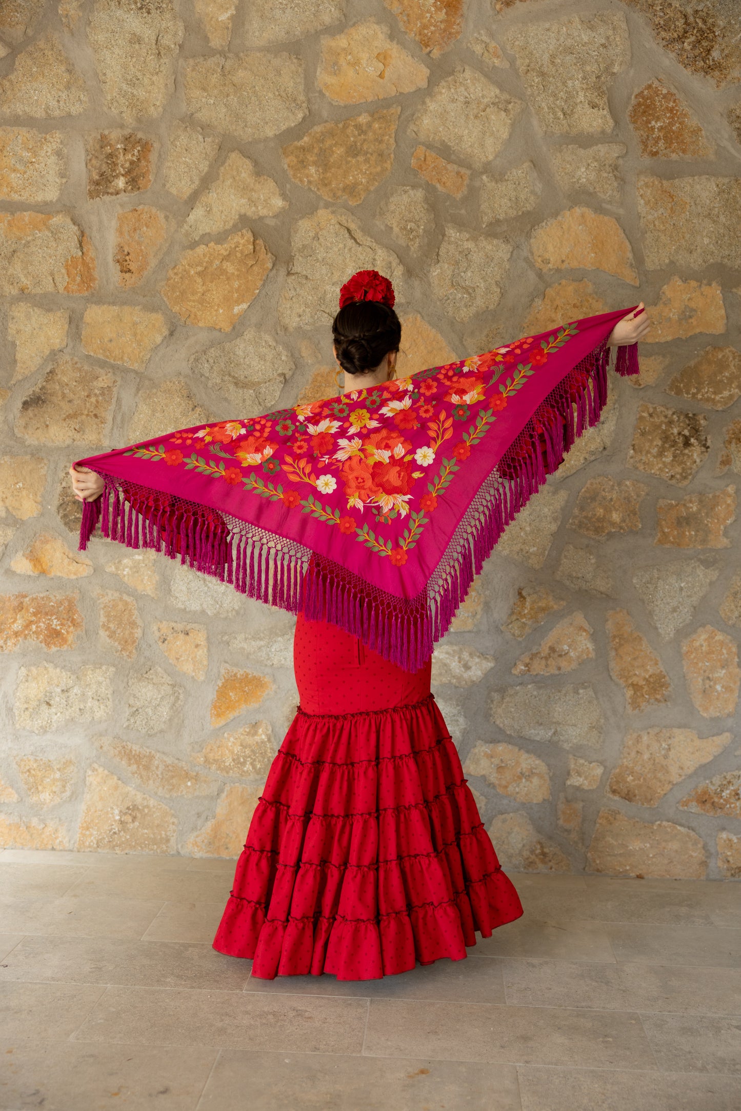 Mantón de seda flecado a mano fucsia