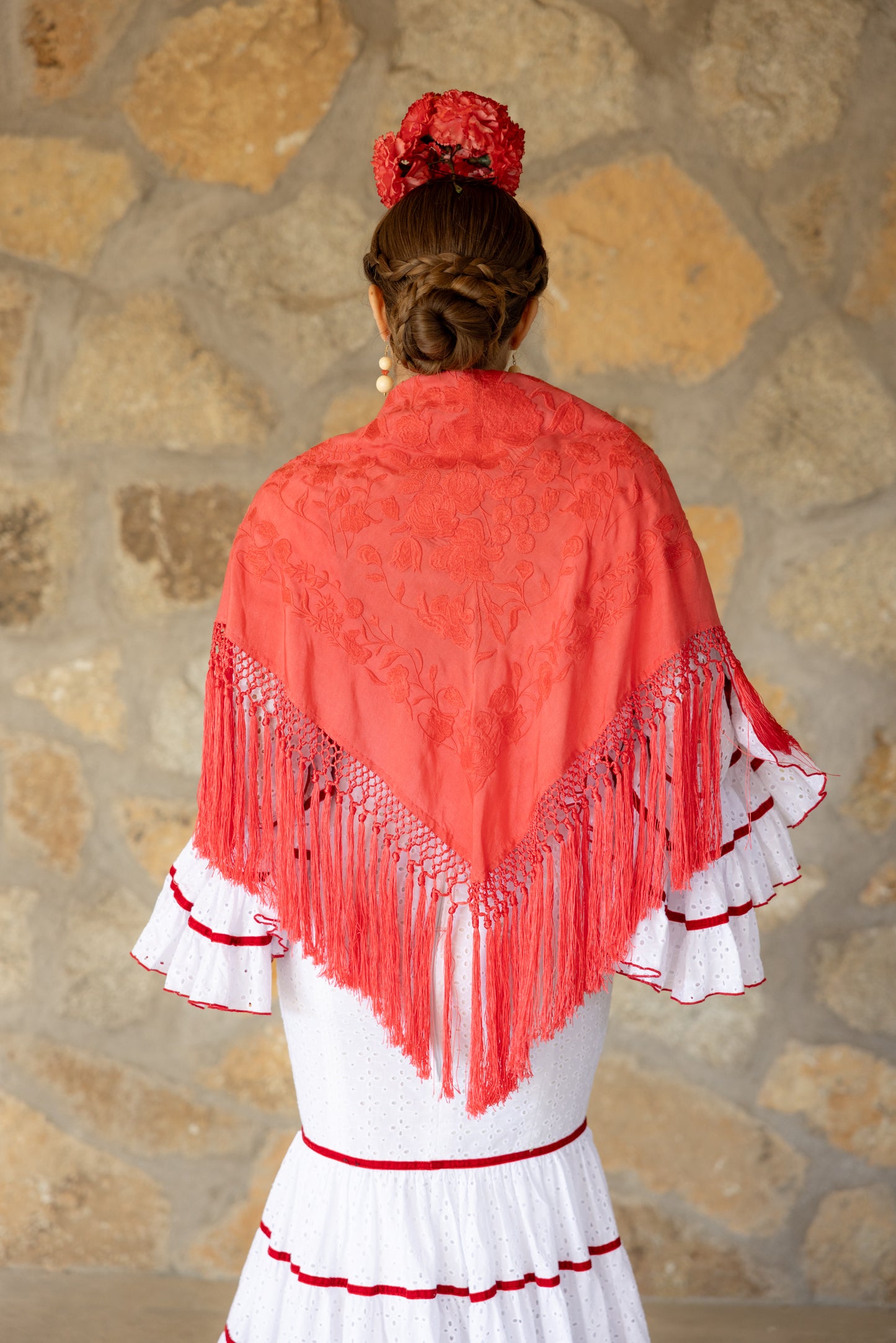 Mantón de seda flecado a mano coral