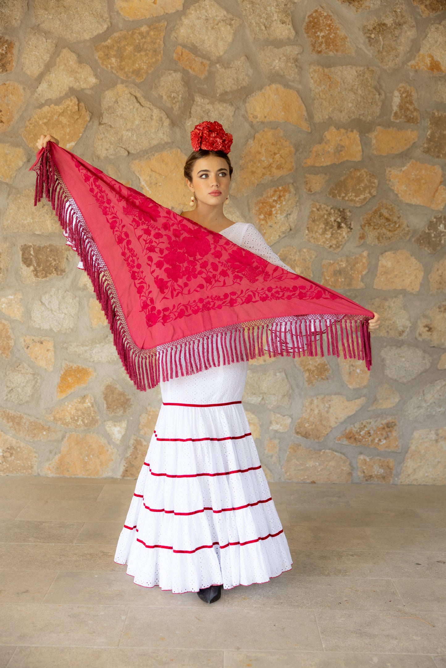 Mantón de seda flecado a mano fresa