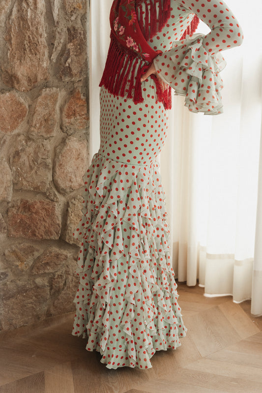 Modelo Pau verde by Notelodigo Moda Flamenca (Sevilla).