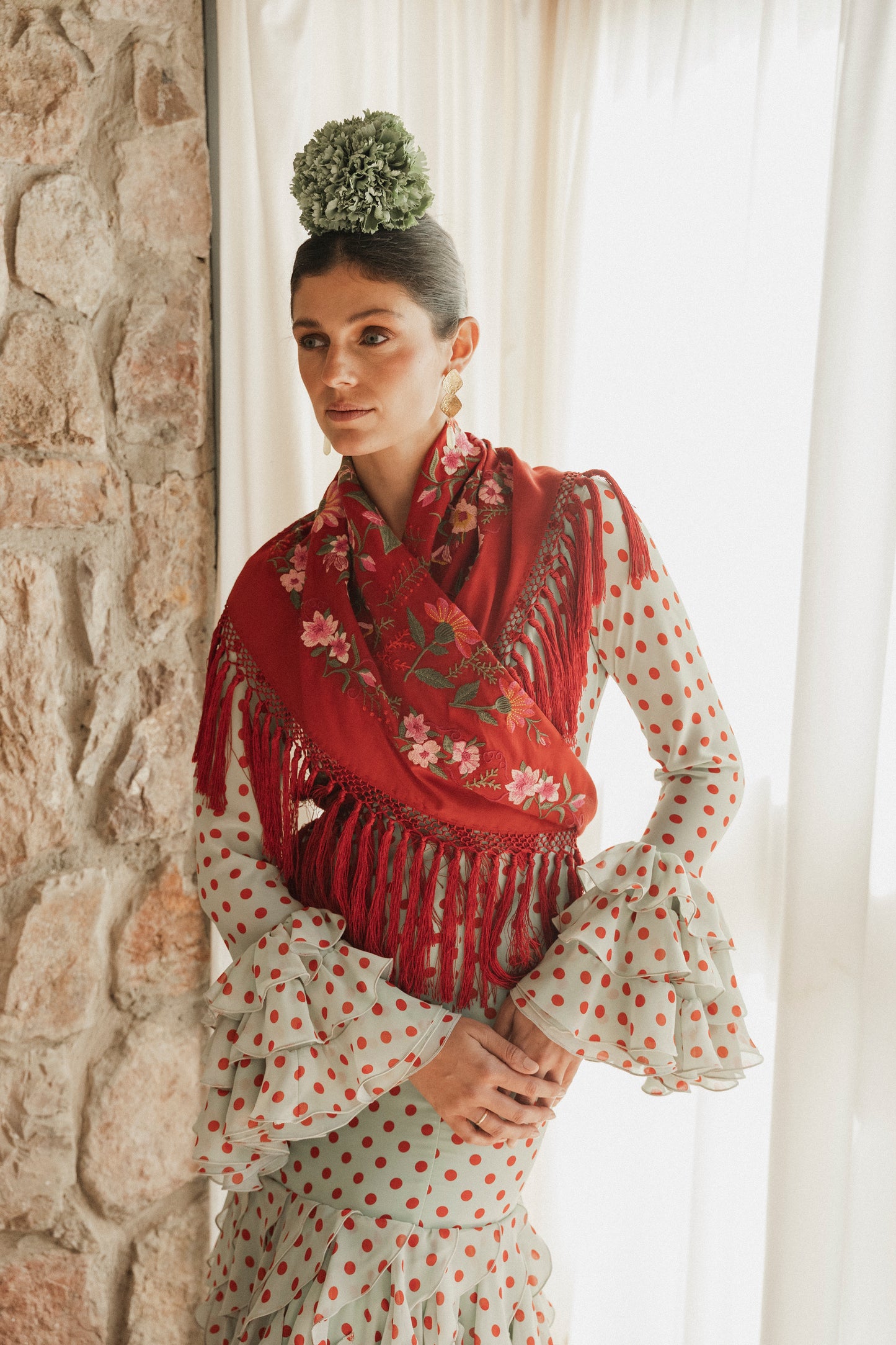 Modelo Pau verde by Notelodigo Moda Flamenca (Sevilla).